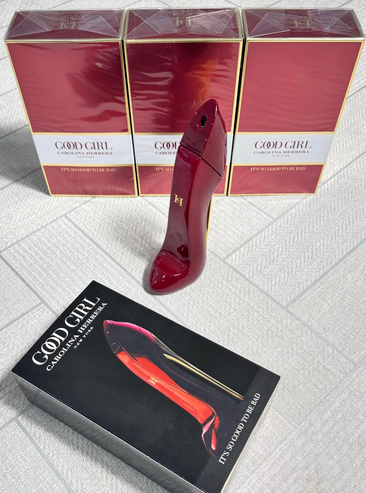 Elegant branded perfume for womens