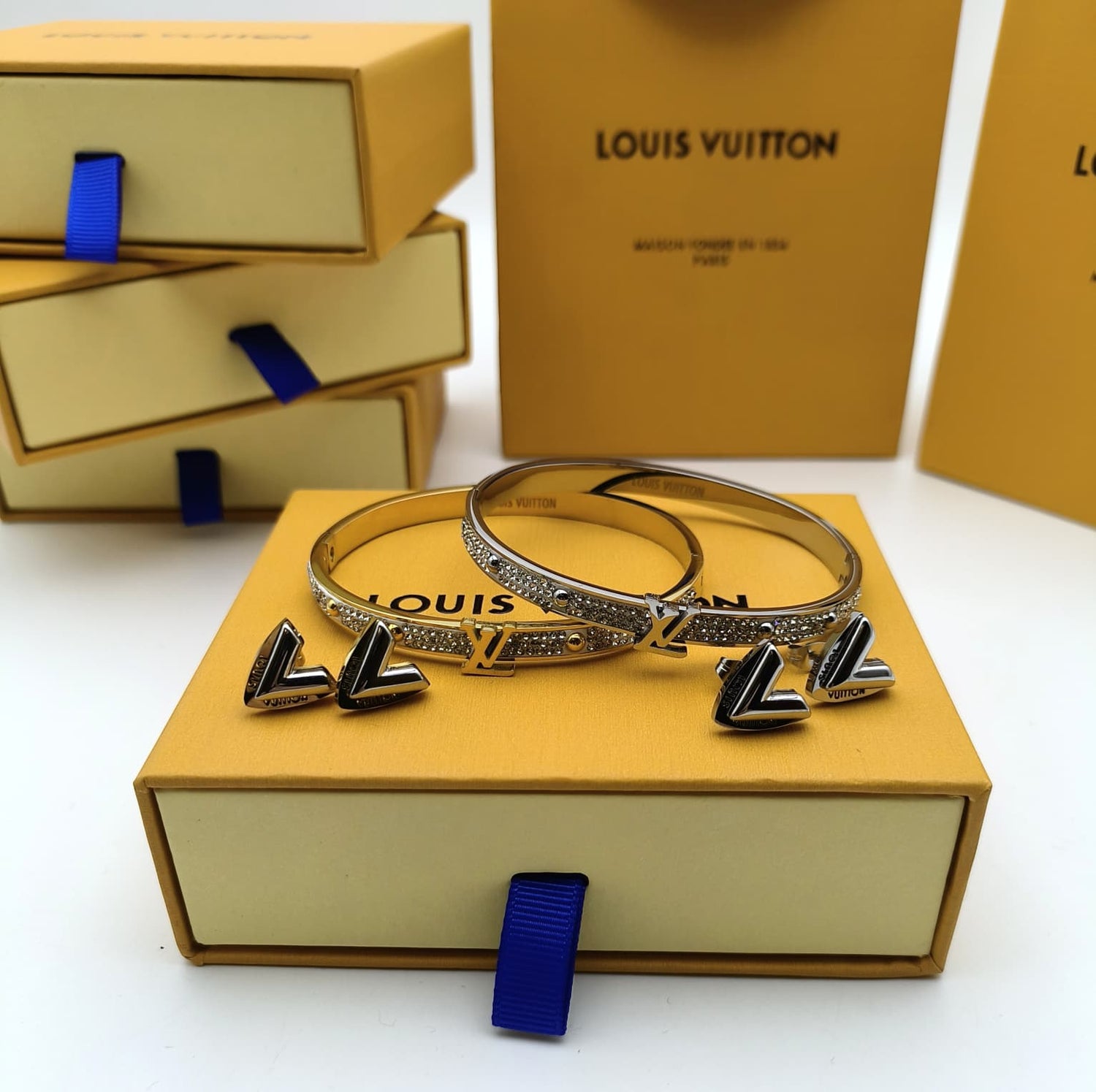 Branded Women’s Jewelry
