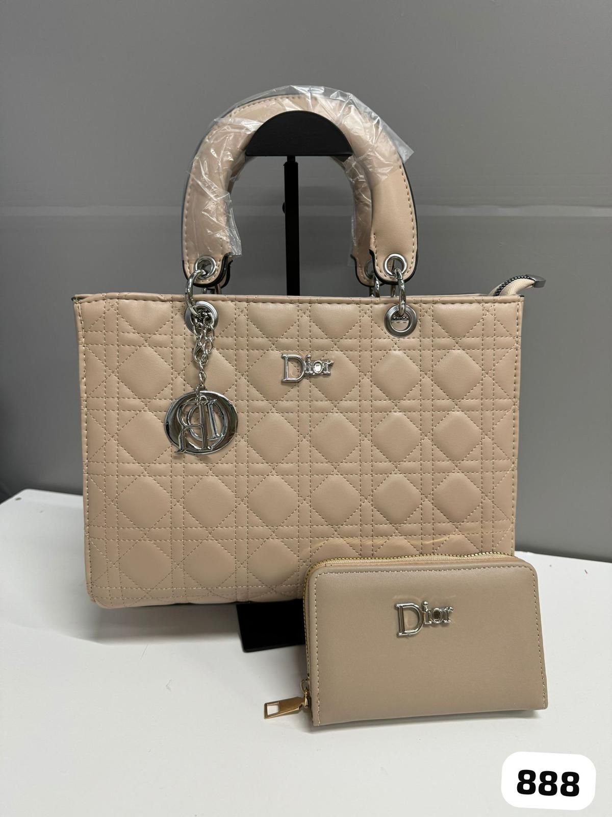 Bags and clutches for ladies