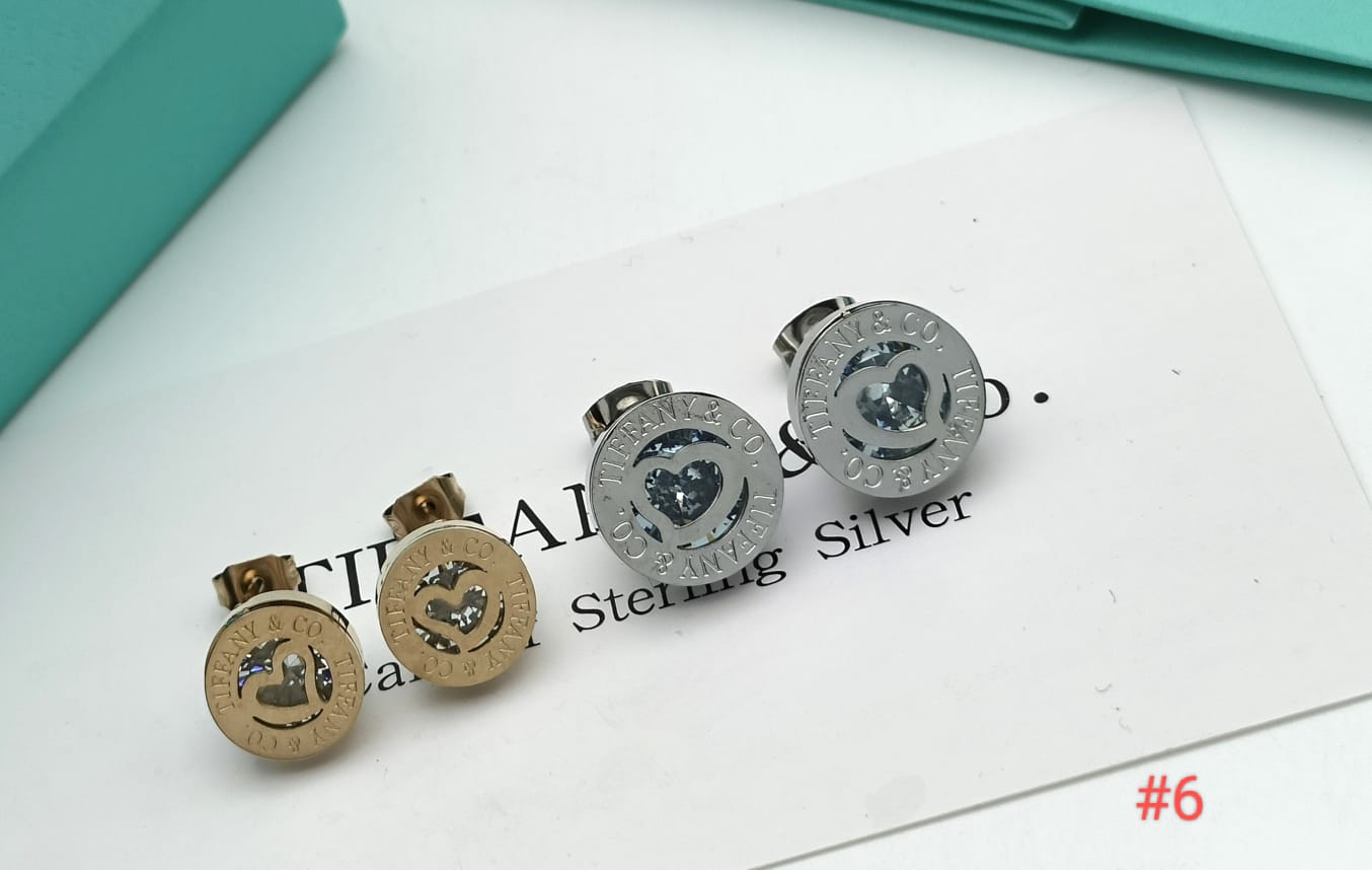 One pair of studs for ladies