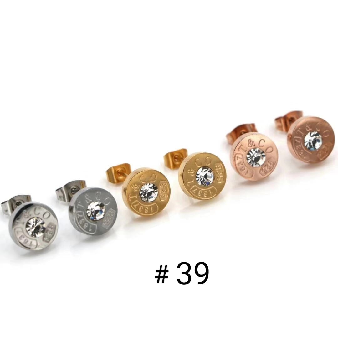 One pair of studs for ladies