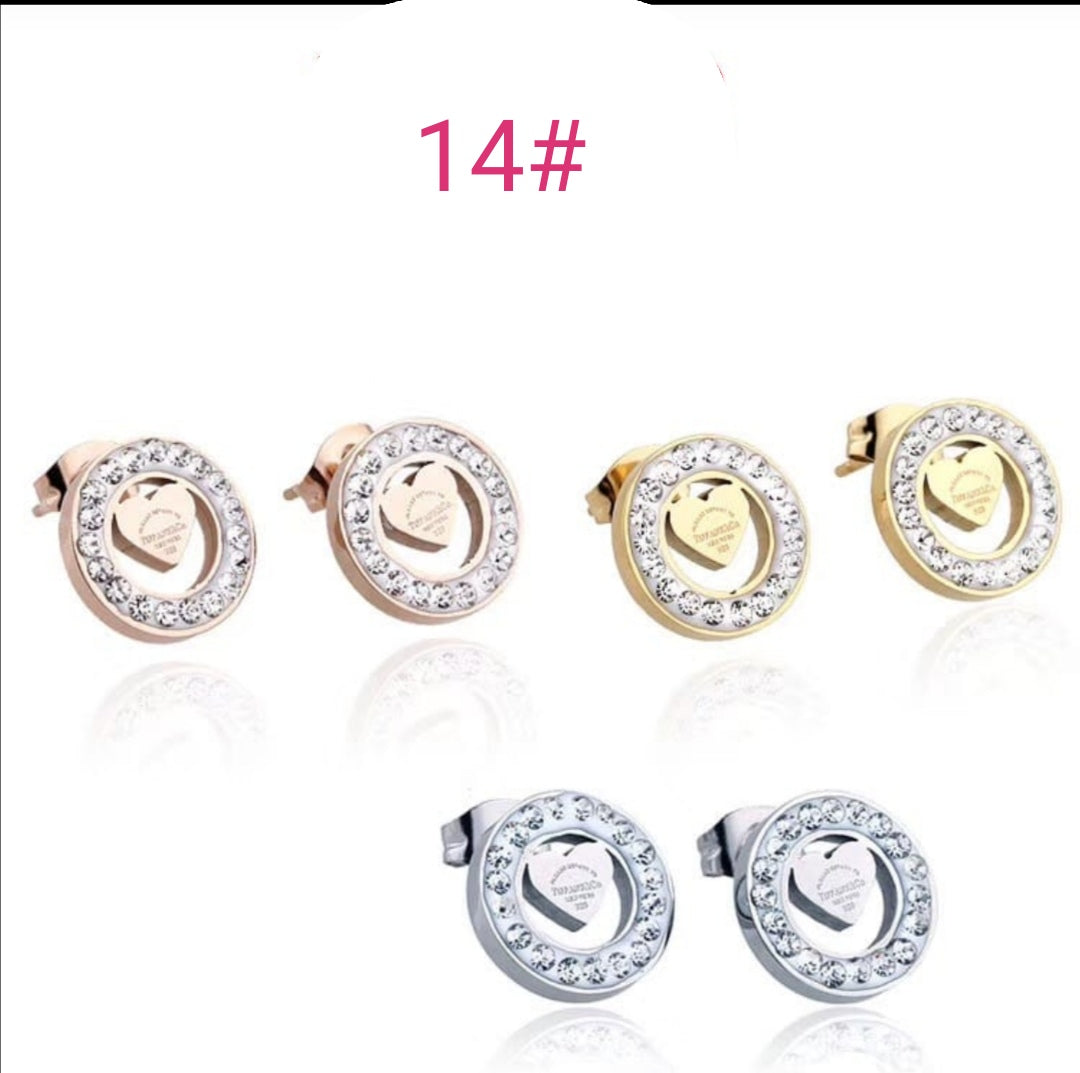 One pair of studs for ladies