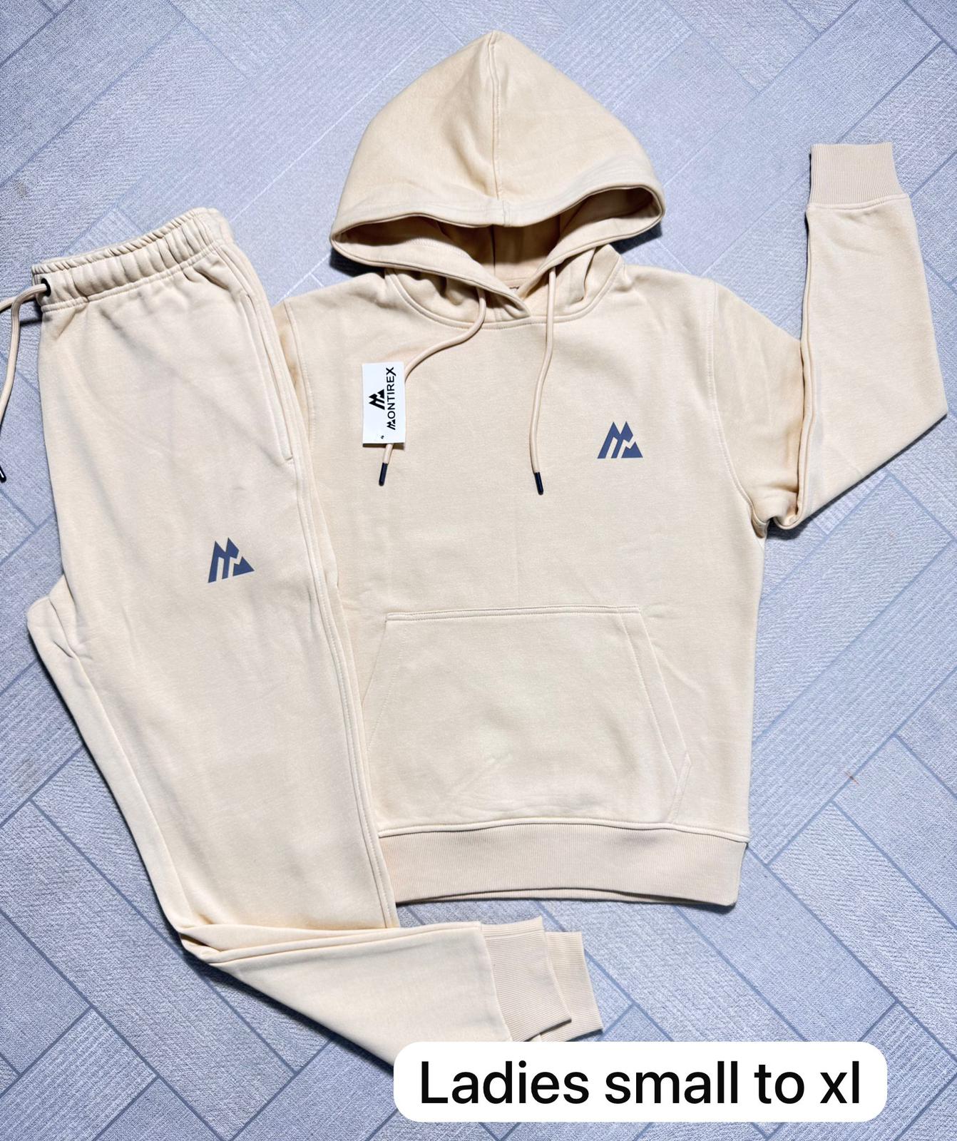 Relaxed-Soft Tracksuits