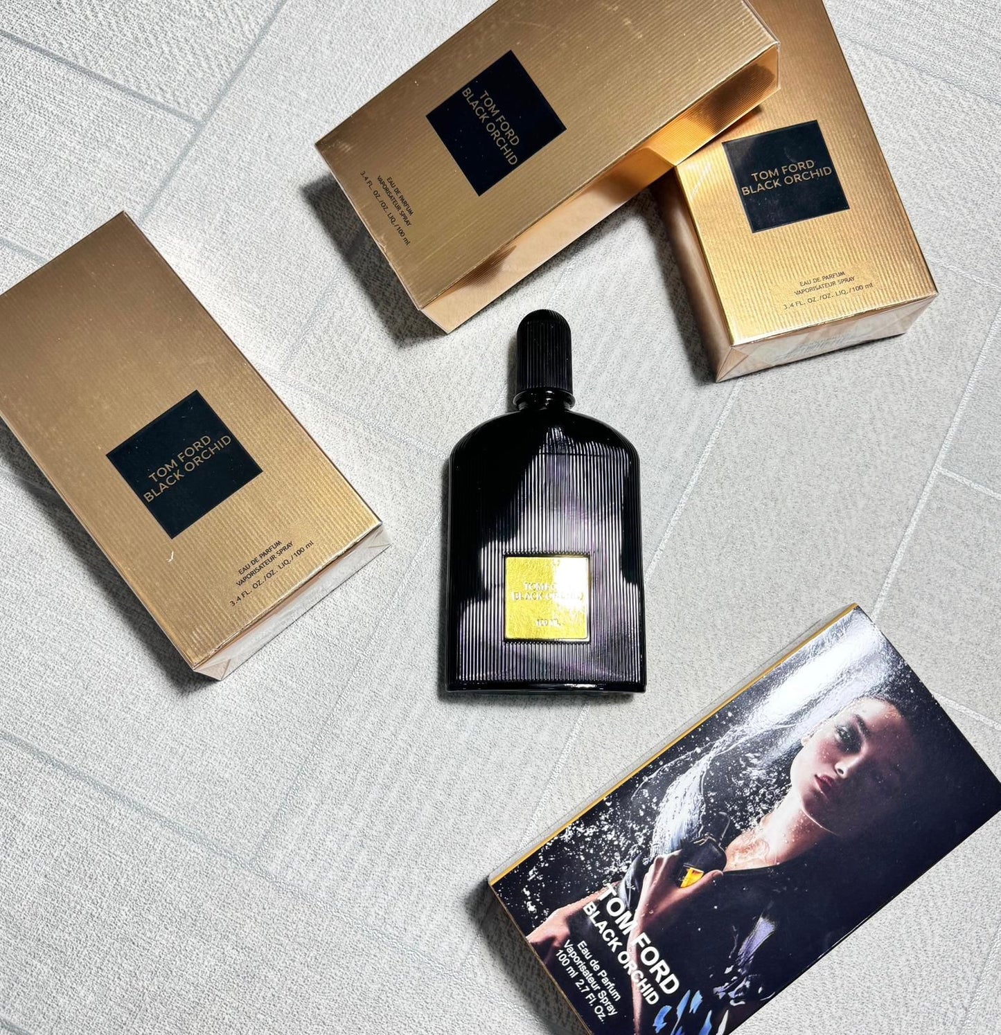 Ladies elegant perfume