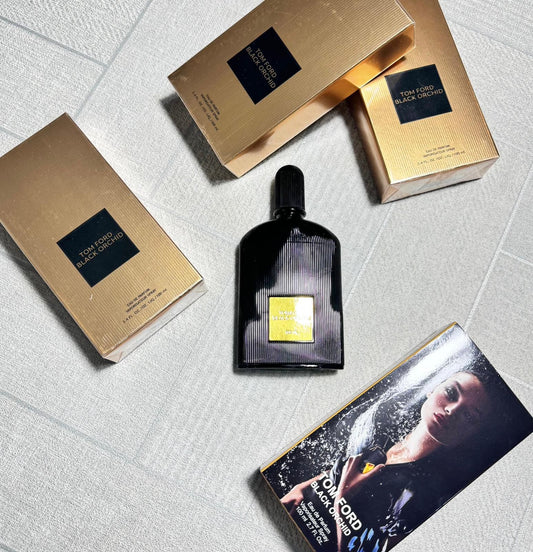 Ladies elegant perfume