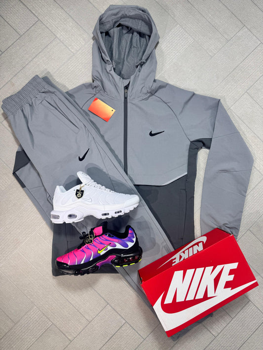 Limited Offer!! Trainers and Tracksuit for Men's
