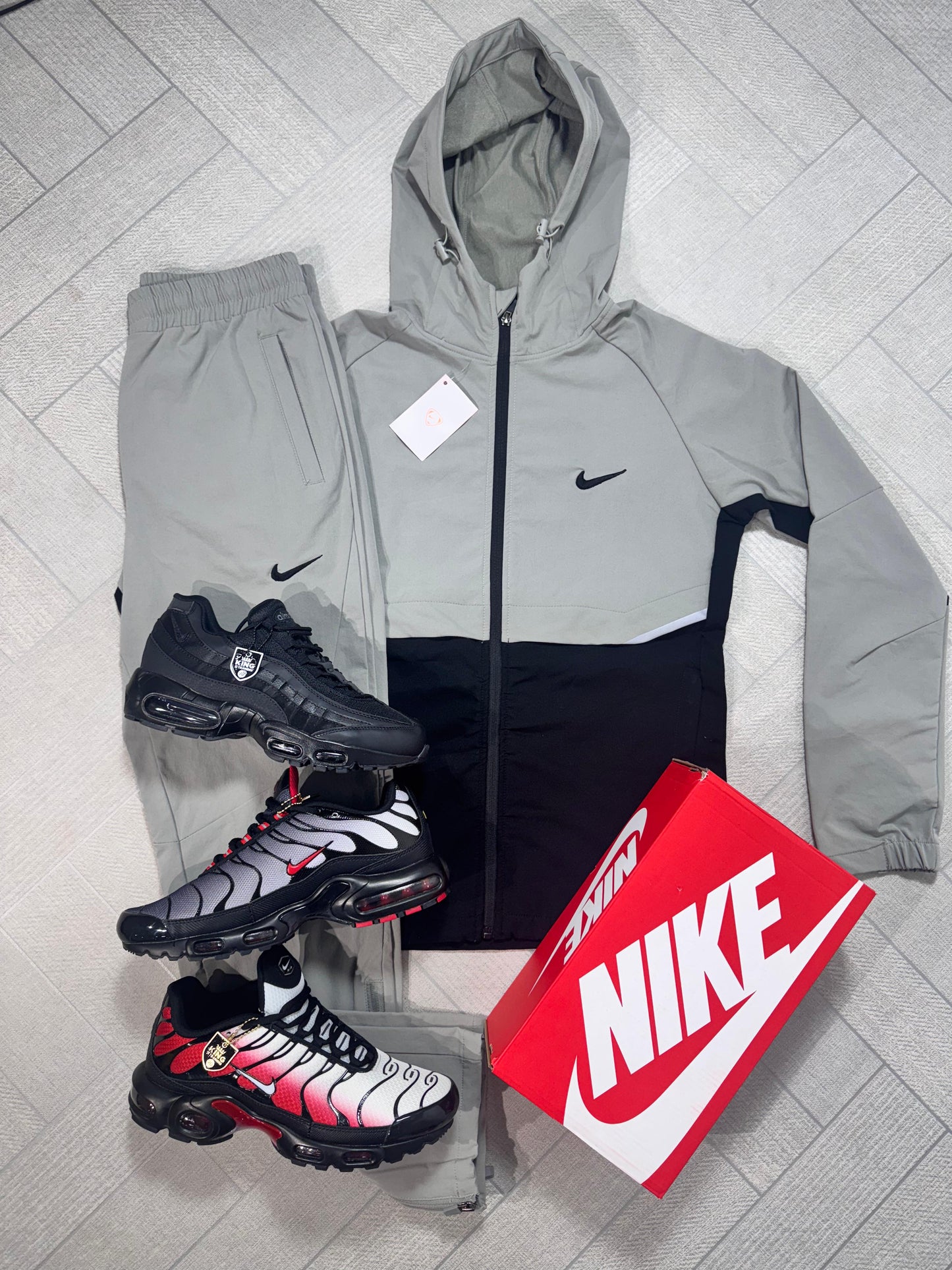 Men's high quality trainers and tracksuit
