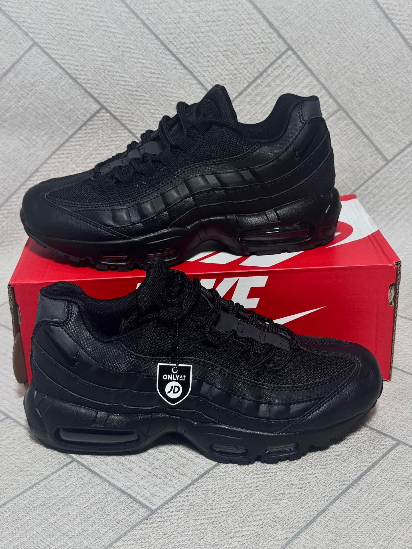 Men's 95s trainers of AAA quality