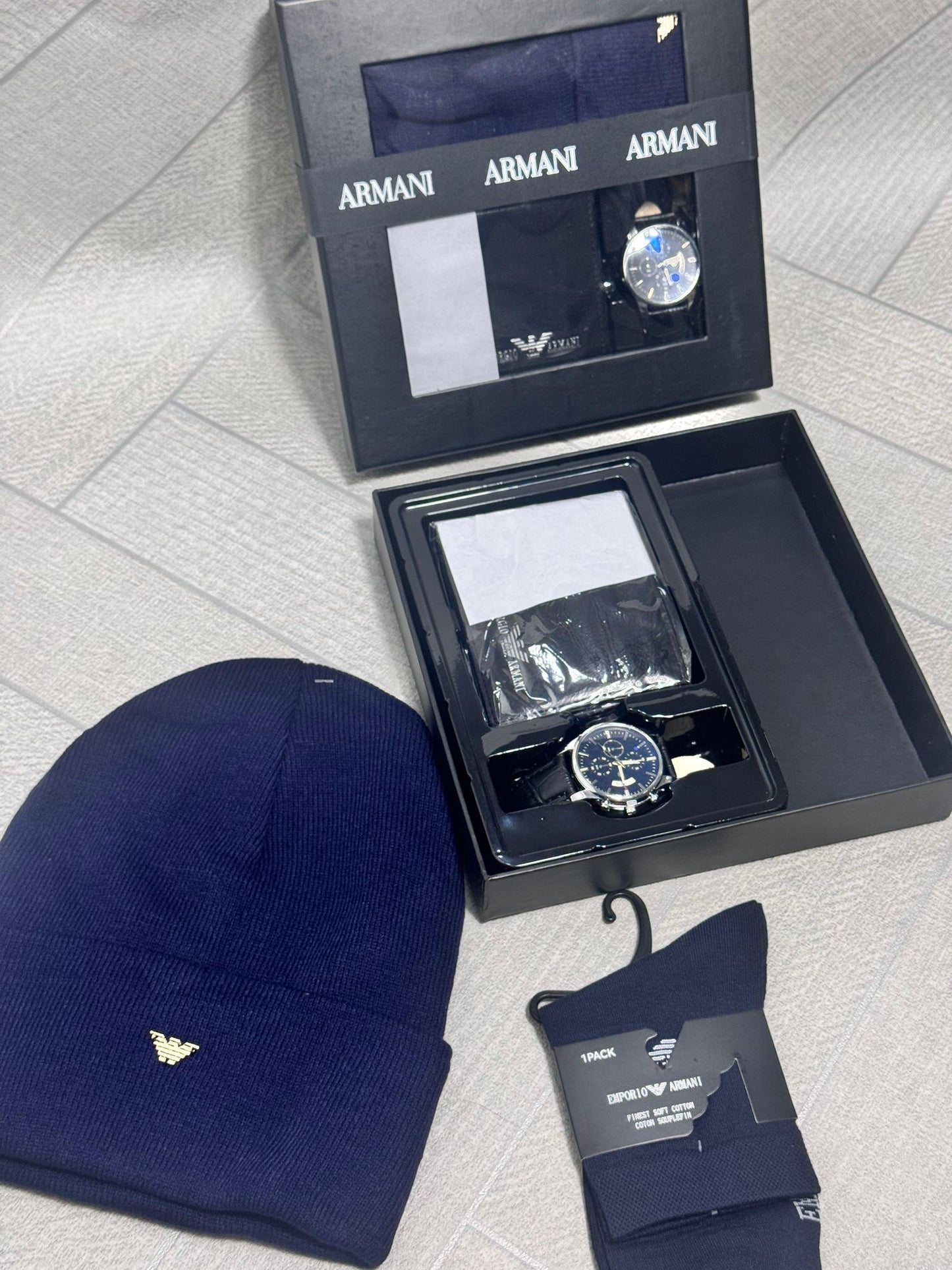Men's branded accessories set