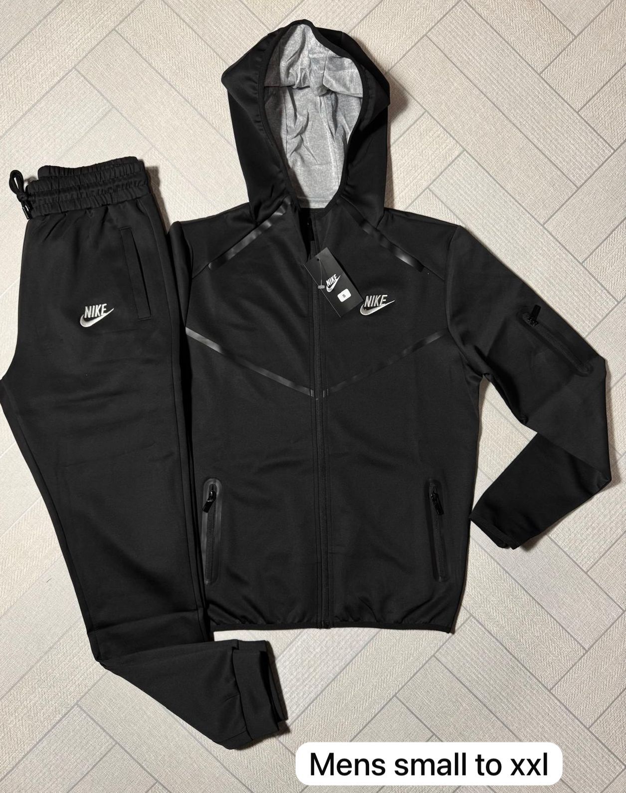 Men's good quality tracksuits